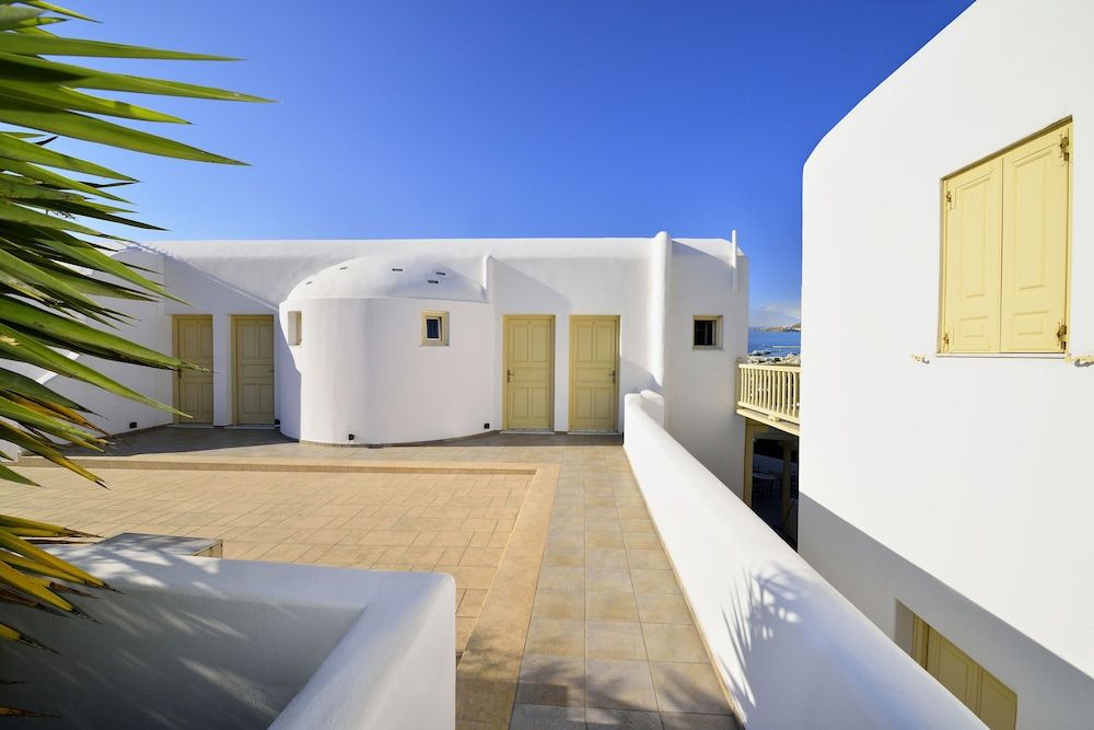 undefined Hotel Pelican 4