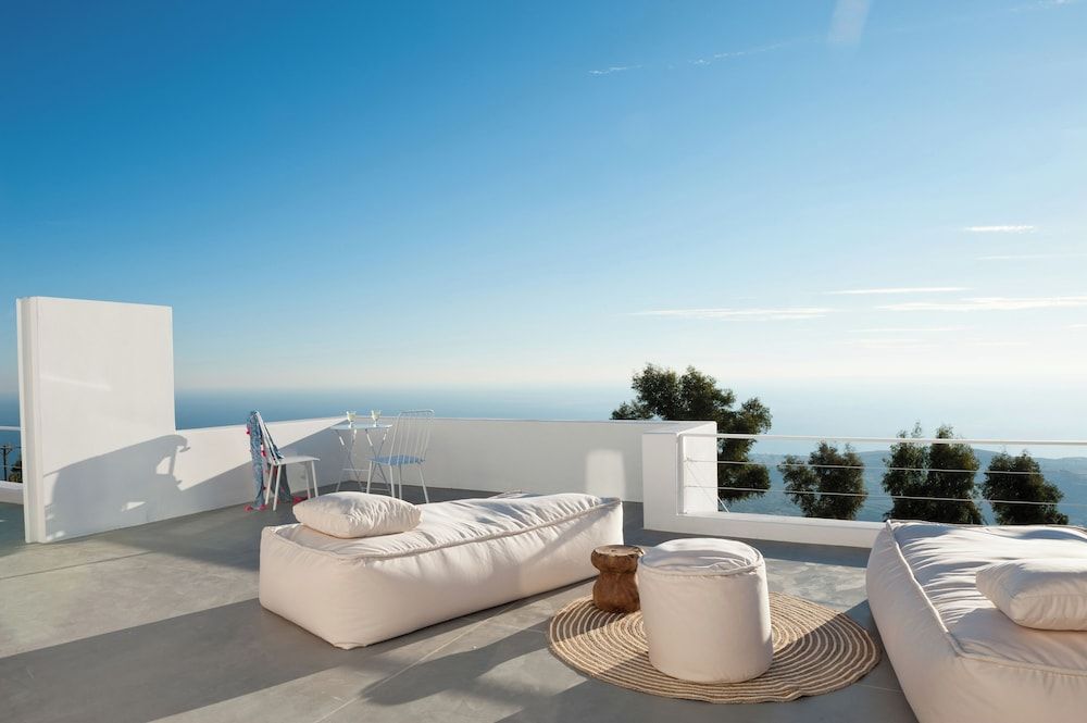 undefined Santorini Heights