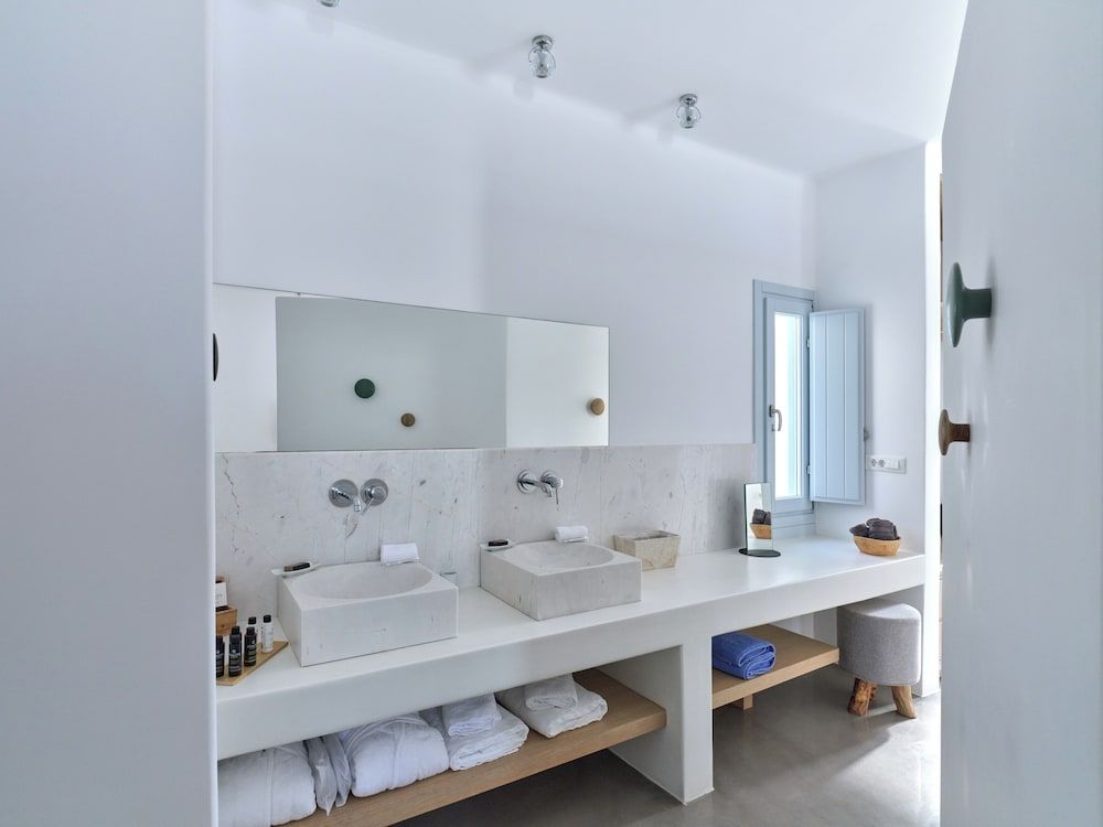 Santorini Heights Luxury Studio Suite (Aegean Dream) 6