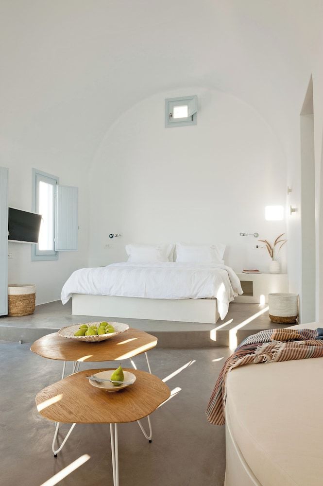 Santorini Heights Luxury Studio Suite (Aegean Dream)