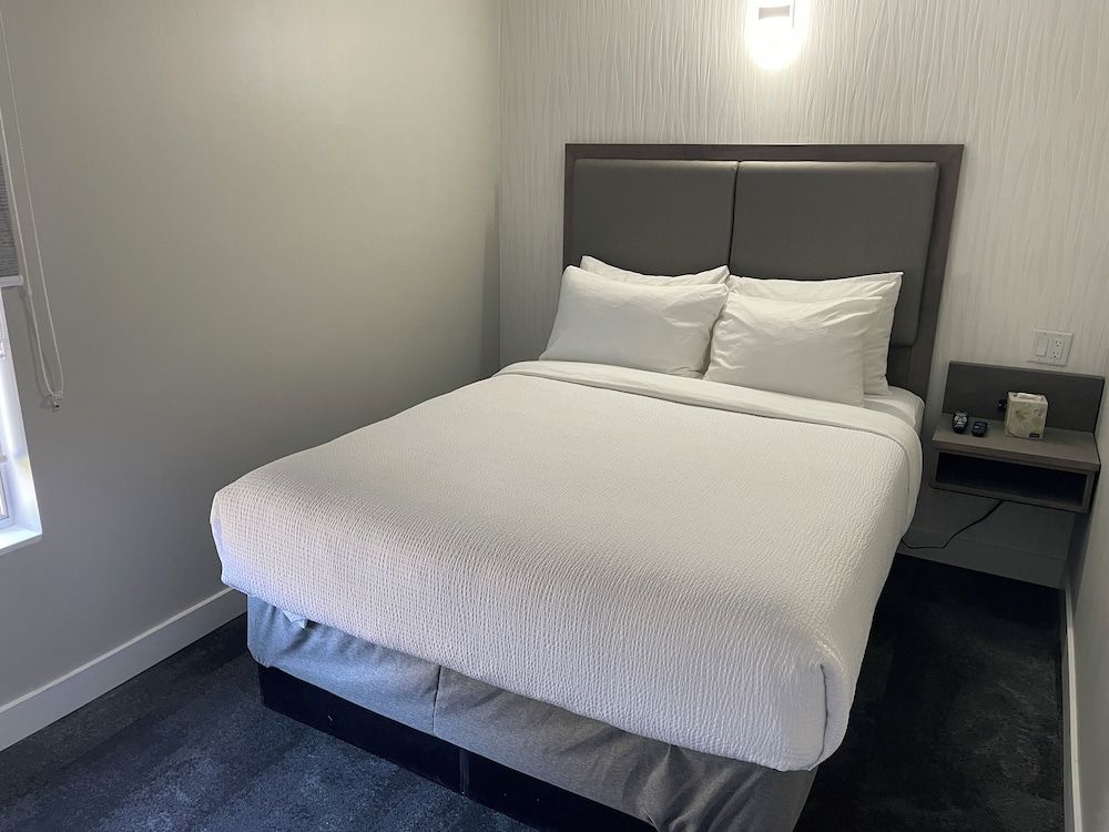 Deluxe Suite, 1 Queen Bed, Non Smoking