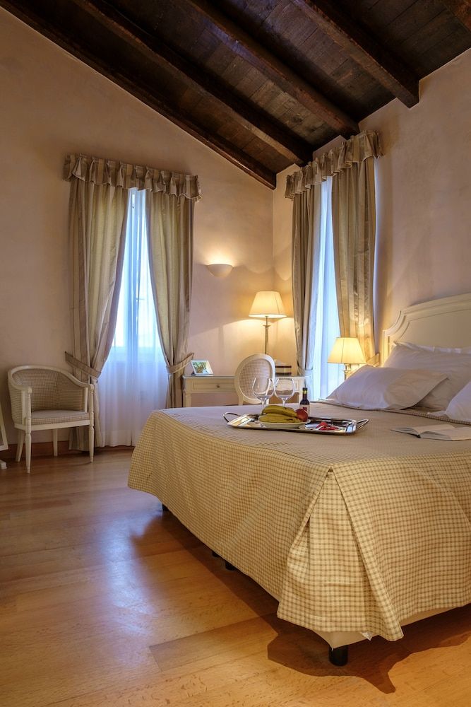 Siora Vittoria Boutique Hotel Deluxe Double Room 2