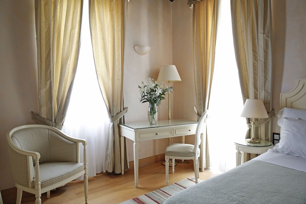 Siora Vittoria Boutique Hotel Deluxe Double Room 8