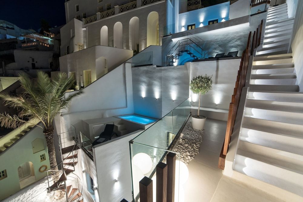 undefined Daydream Luxury Suites 8