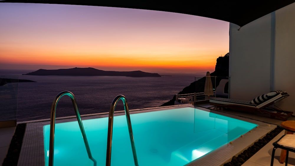 Daydream Luxury Suites