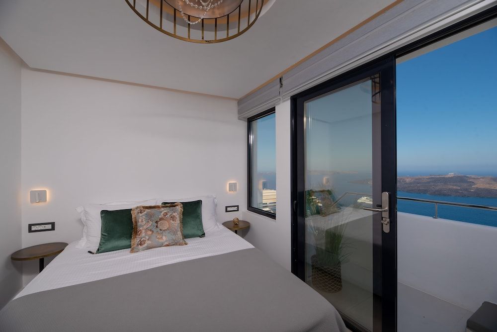 undefined Daydream Luxury Suites 9