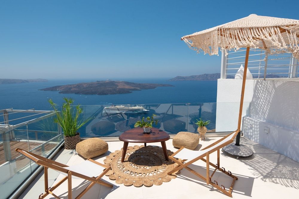 undefined Daydream Luxury Suites 3