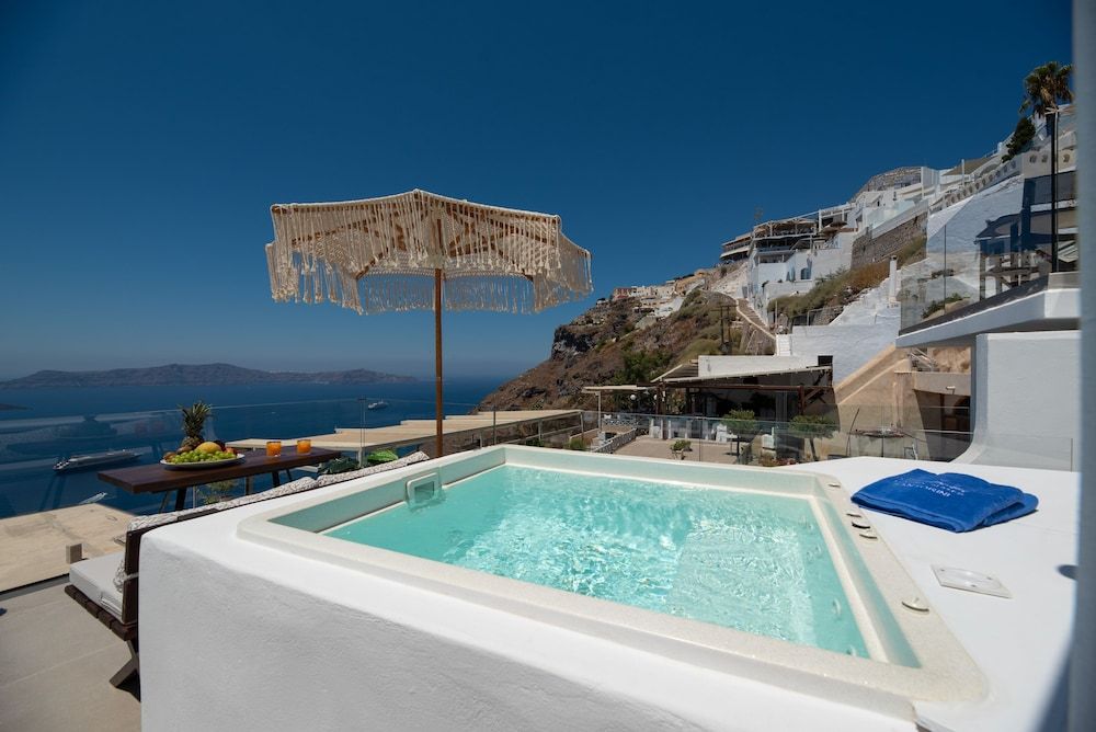 undefined Daydream Luxury Suites 2