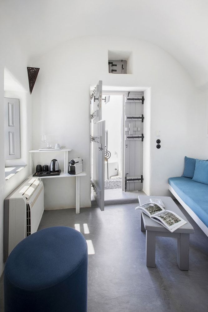 Ducato di Oia - Adults Only Double Room with Caldera View 6