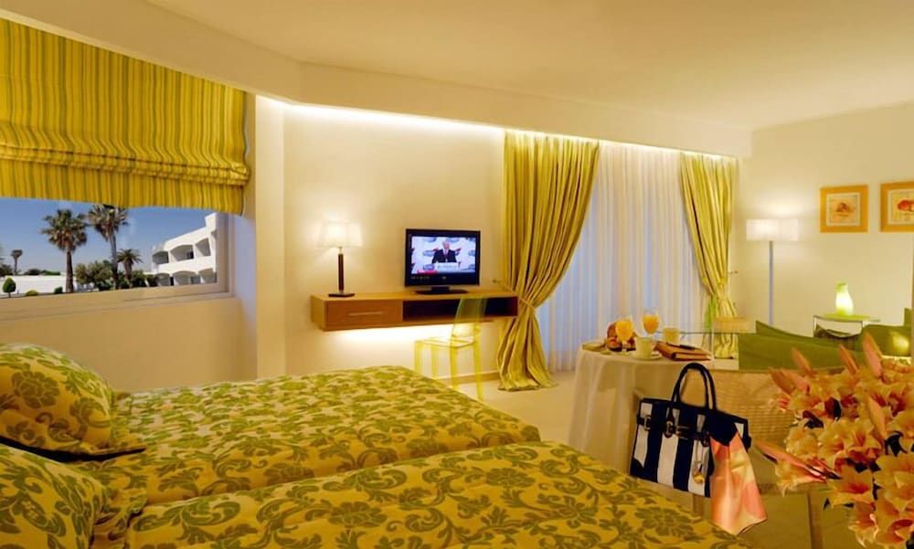Junior Twin Room