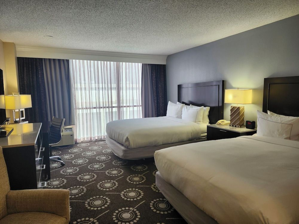 Room, 2 Queen Beds, Mobility Accessible, Non Smoking (Bathtub w/ Grab Bars)