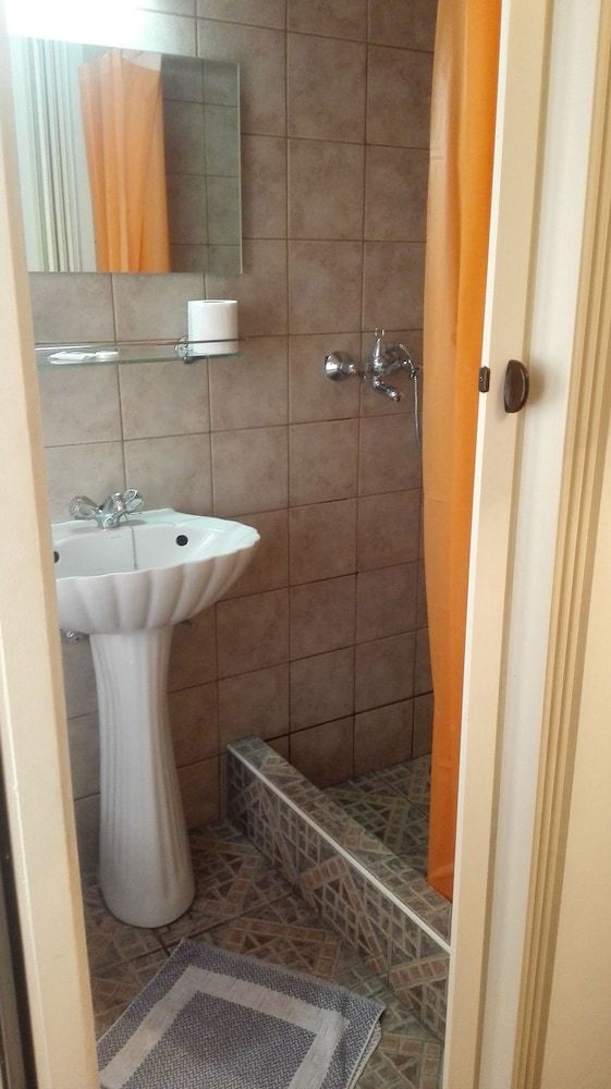 Hotel Ionion Double or Twin Room 7