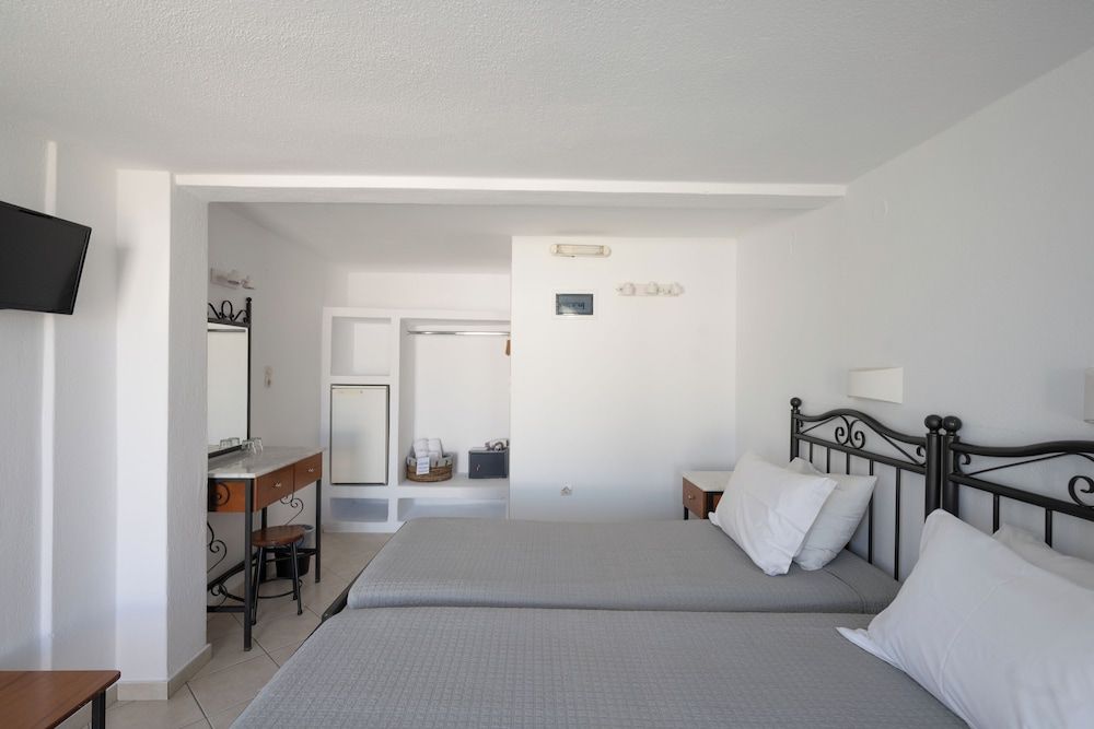 Anixi Hotel Double Room 2