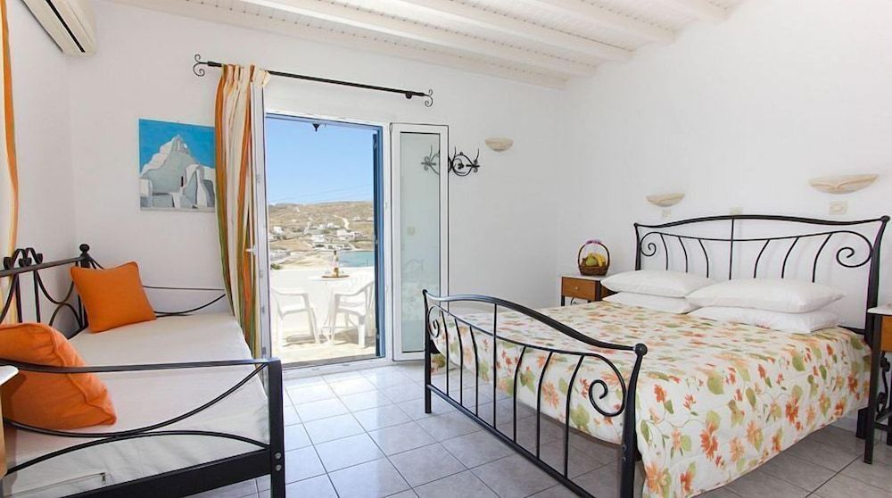 undefined Anixi Hotel 4