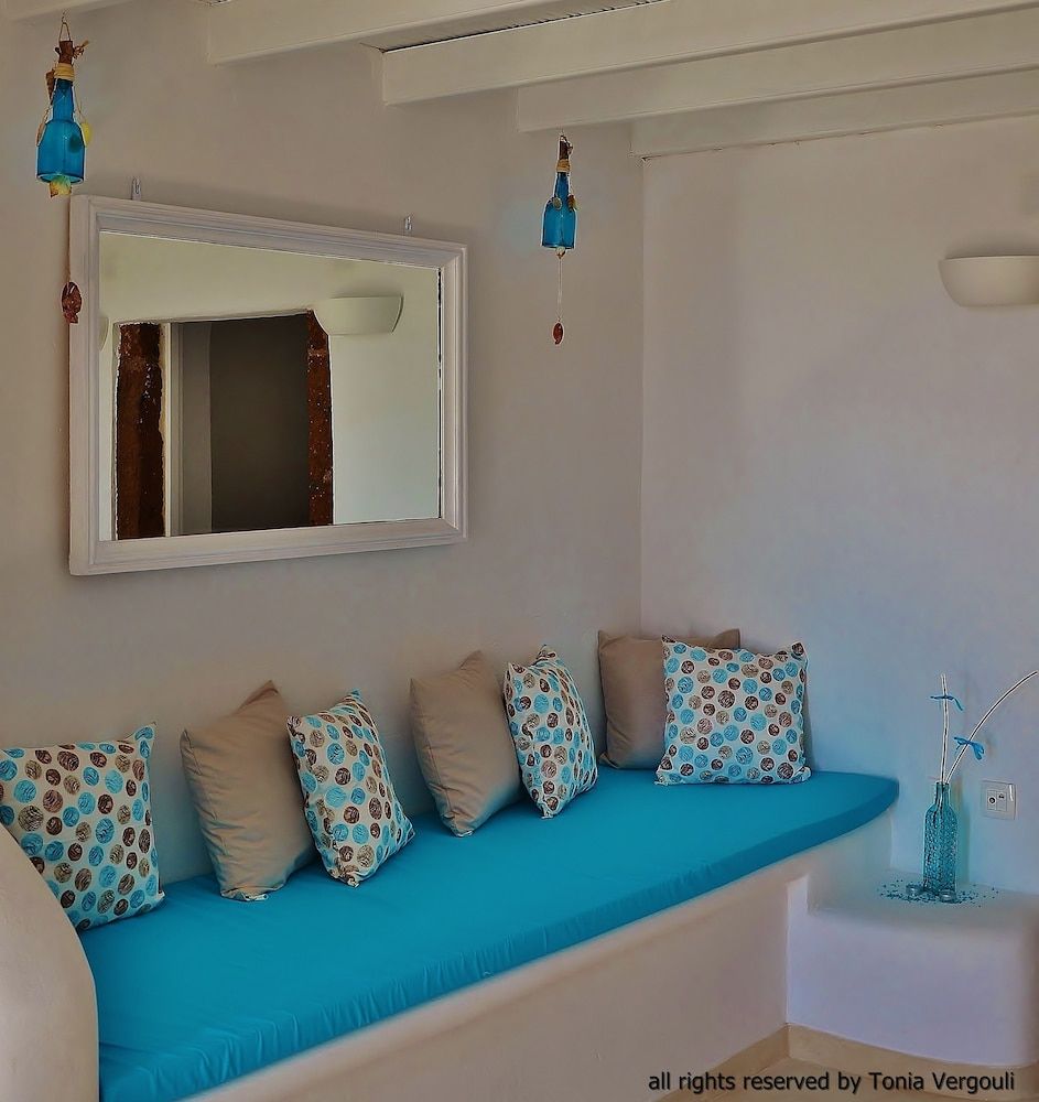 Fira white residence Deluxe Villa, 2 Bedrooms, Jetted Tub (Caldera View) 39