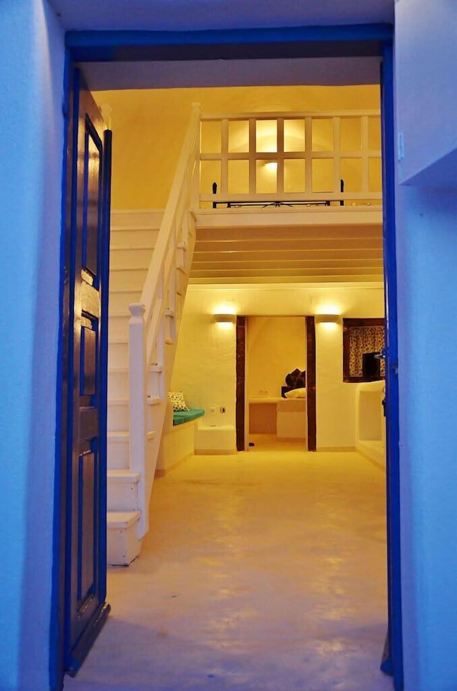 Fira white residence Deluxe Villa, 2 Bedrooms, Jetted Tub (Caldera View) 36