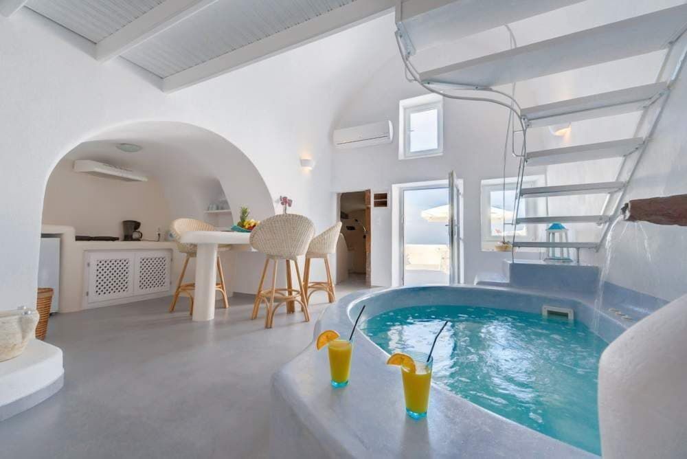 Fira white residence Deluxe Villa, 2 Bedrooms, Jetted Tub (Caldera View) 25