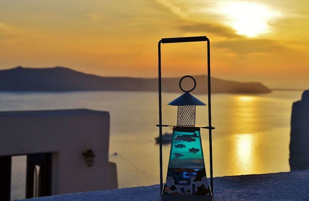 Fira white residence Deluxe Villa, 2 Bedrooms, Jetted Tub (Caldera View) 14