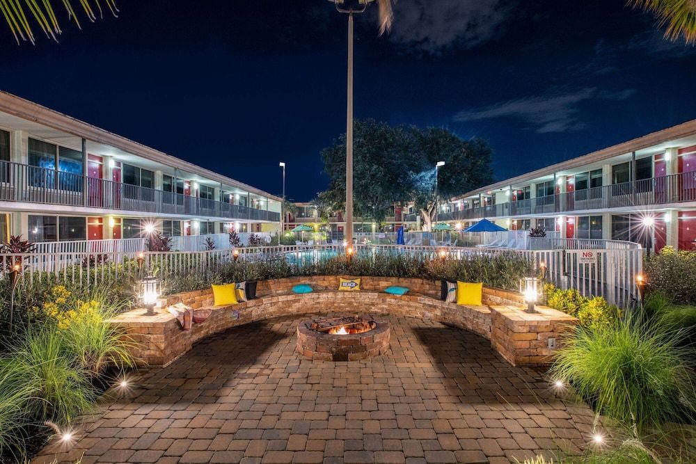 undefined Ramada by Wyndham Kissimmee Gateway 4