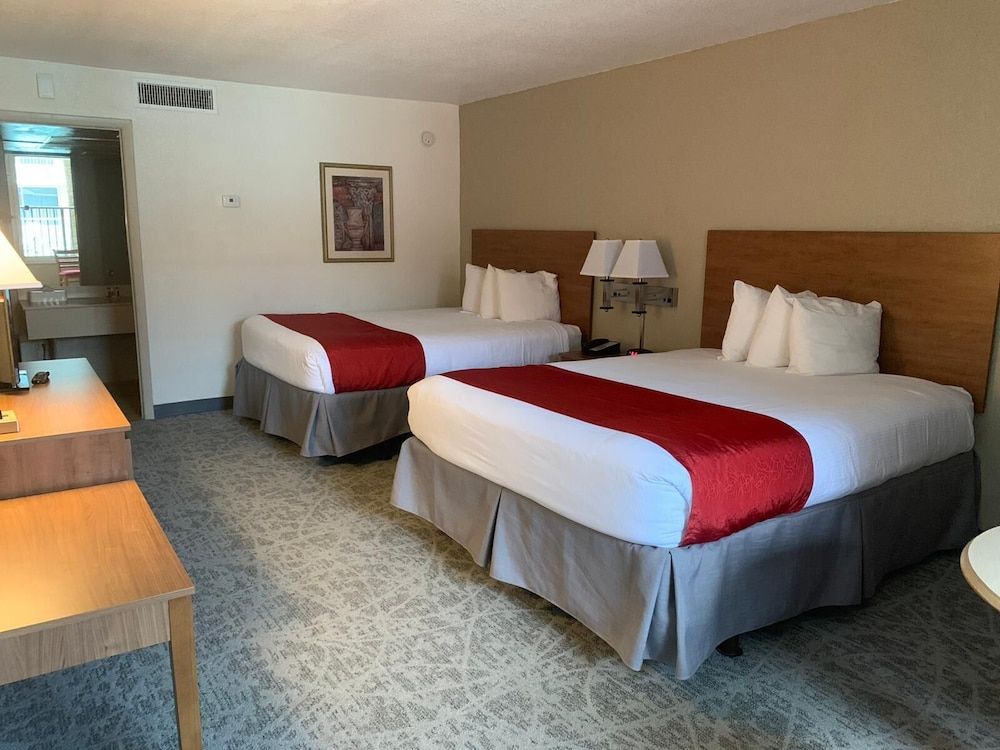 Superior Room, 2 Queen Beds, Pool View