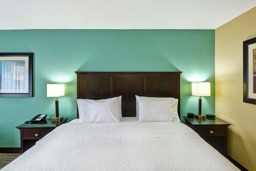 Room, 1 King Bed, Non Smoking, City View