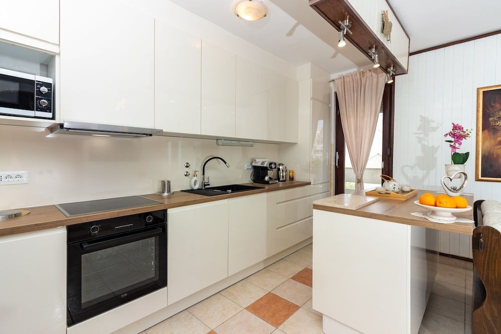 undefined Apartments Cordis 9