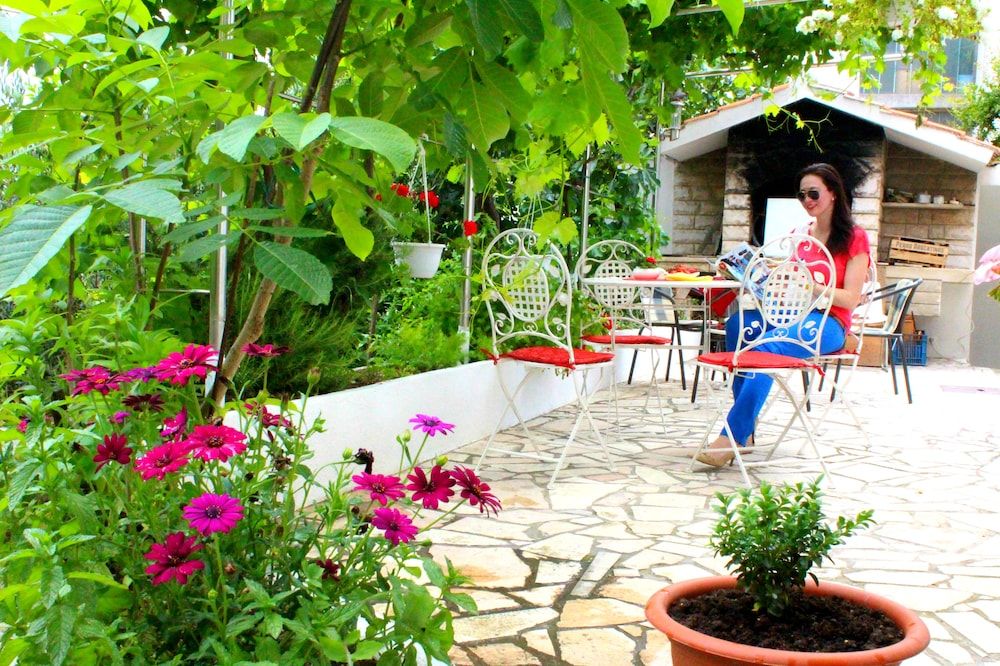 undefined Apartments Cordis 7