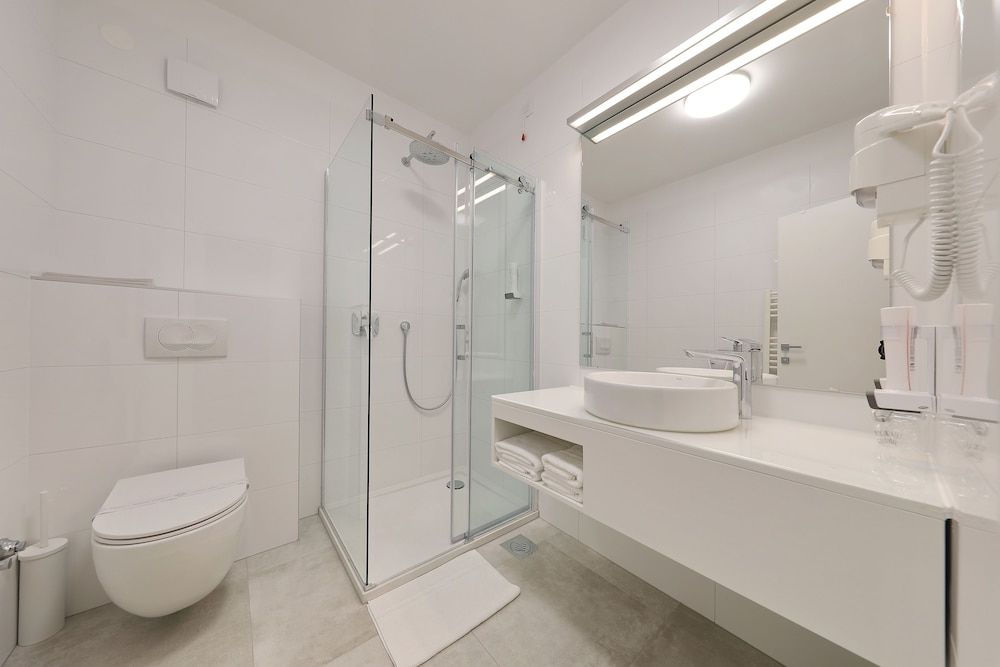 Hotel Mediteran Comfort Double Room, Partial Sea View 8