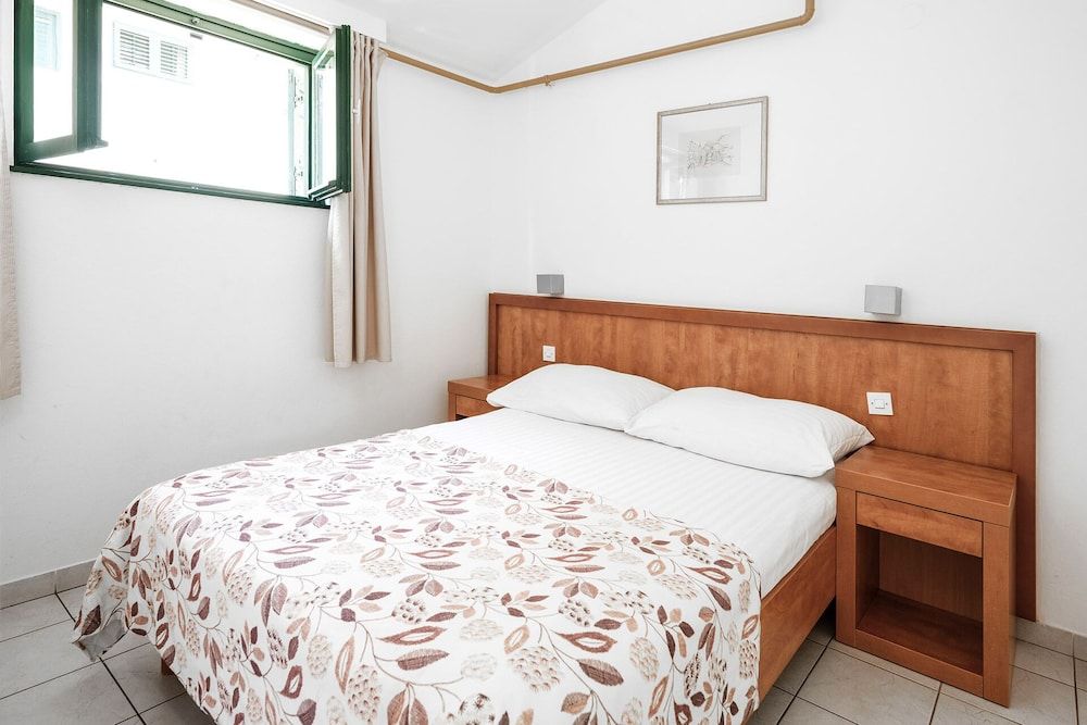 Standard Apartment for 5 Persons