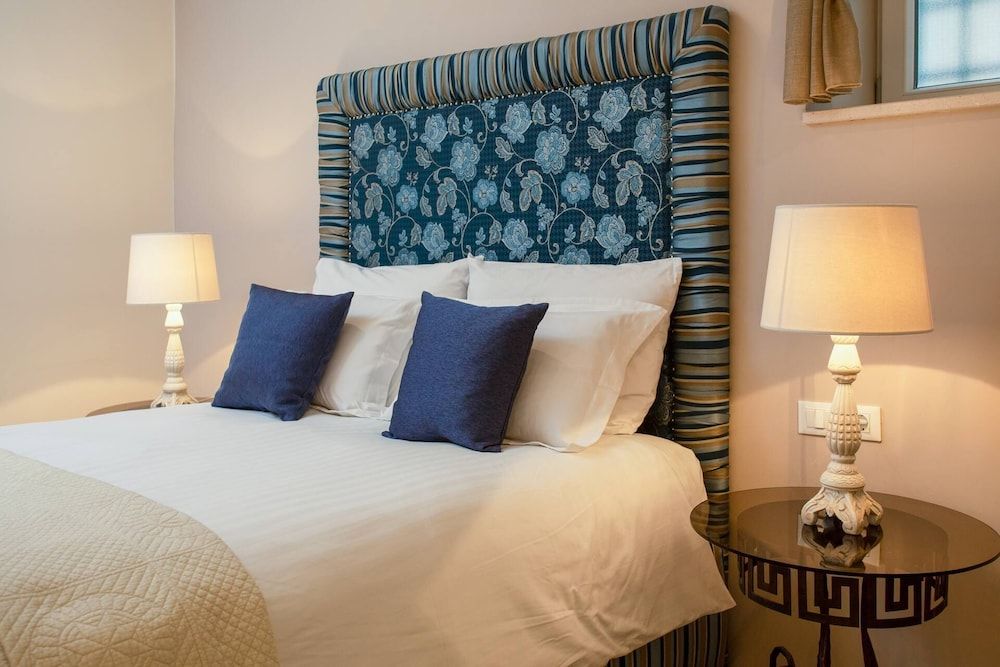 Zephyrus Boutique Accommodation Classic Double Room, 1 Queen Bed, Courtyard View, Courtyard Area