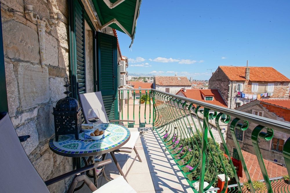 undefined Zephyrus Boutique Accommodation 9