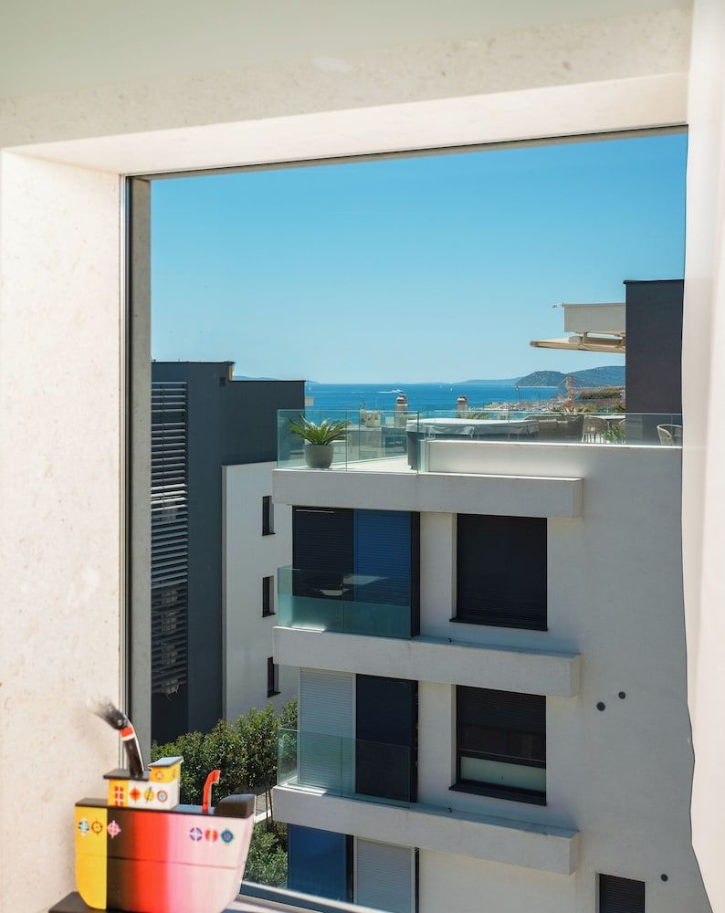 undefined Palace Lidija 2