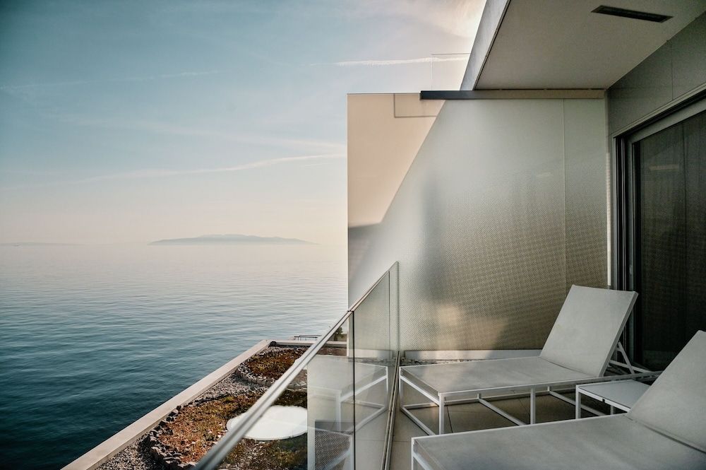 Bevanda Hotel & Restaurant - Unique Adriatic Deluxe Suite, Jetted Tub, Sea View 4