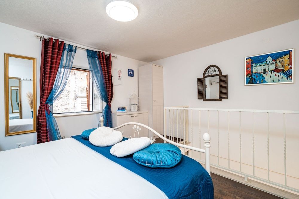 Apartments Plaza Apartment, 1 Bedroom, City View 3