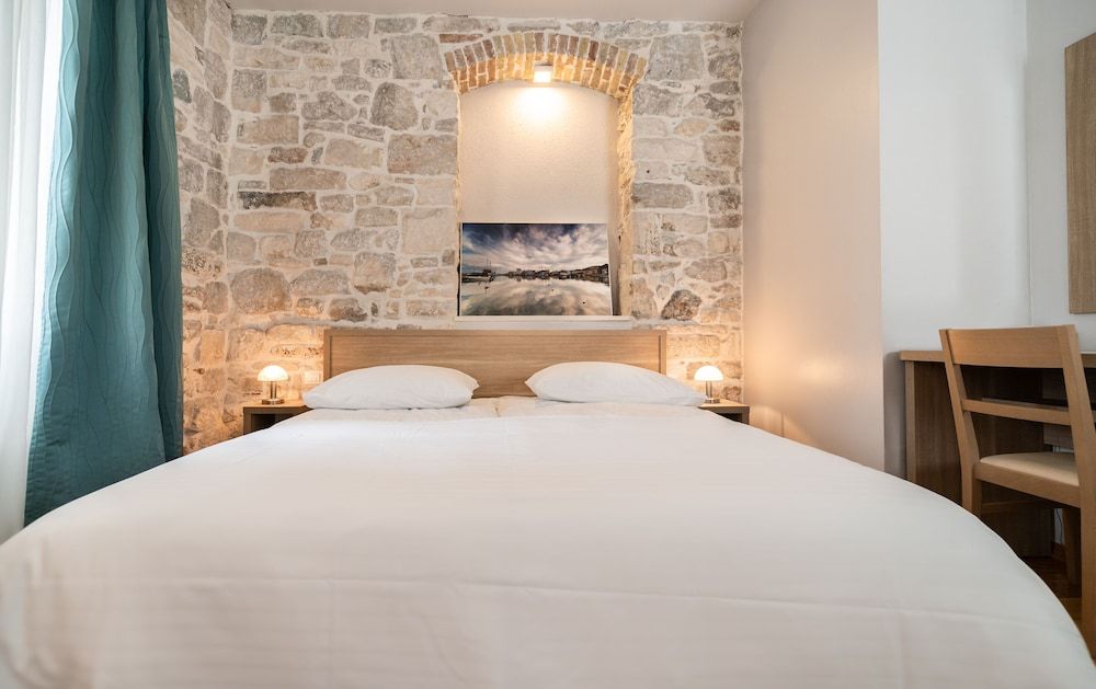 undefined Tifani Luxury Rooms 2 5