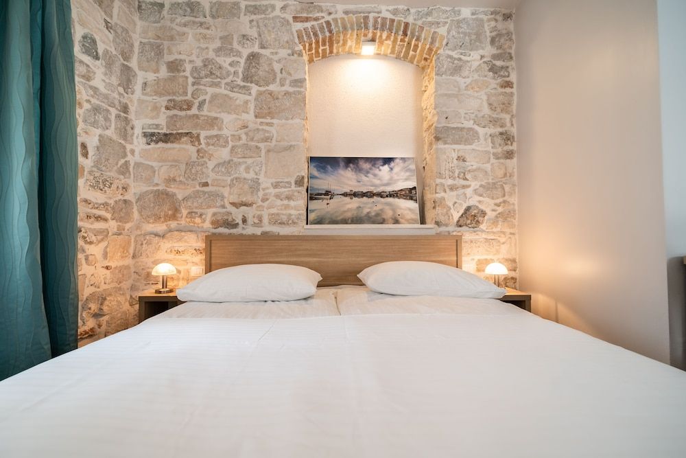 undefined Tifani Luxury Rooms 2 7