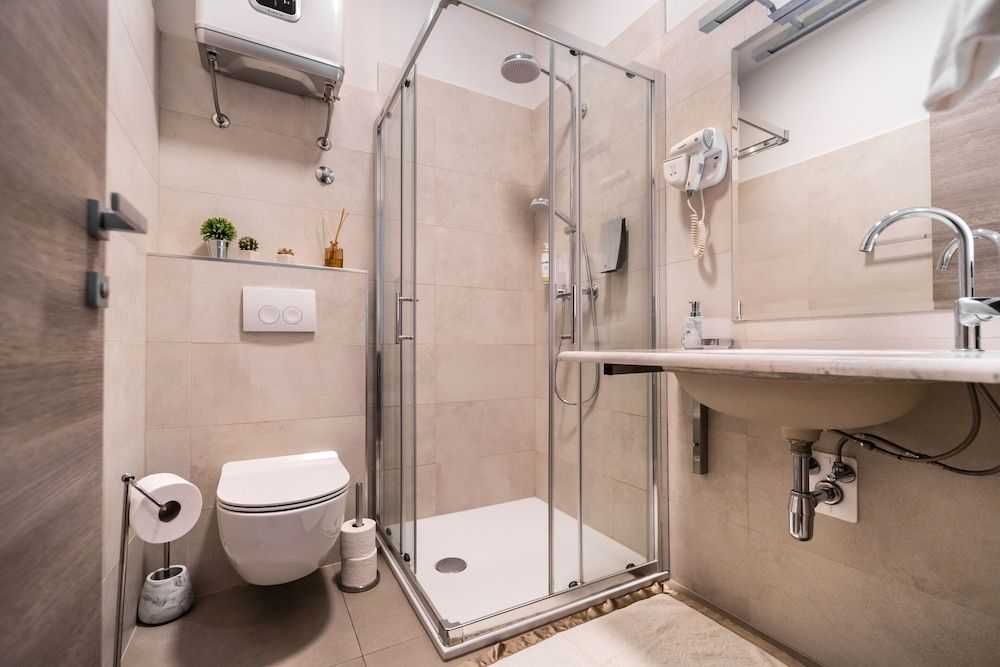 Tifani Luxury Rooms 2 Double or Twin Room 22