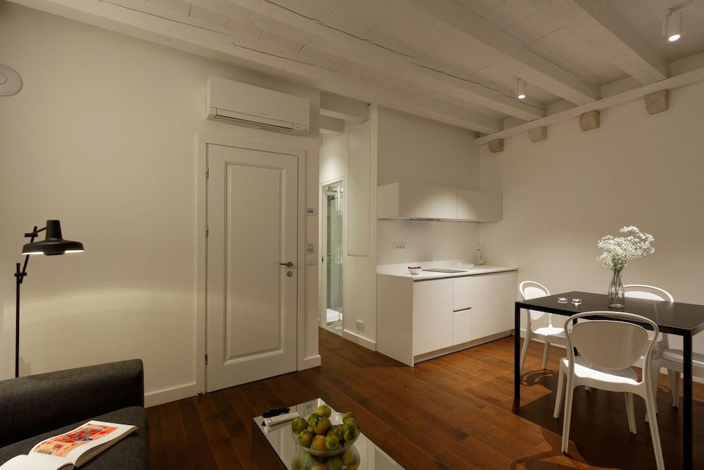 Apartments Eleganca Apartment, 1 Bedroom, City View 9