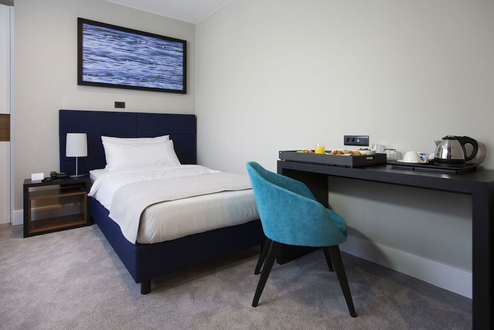 undefined Marvie Hotel & Health 6