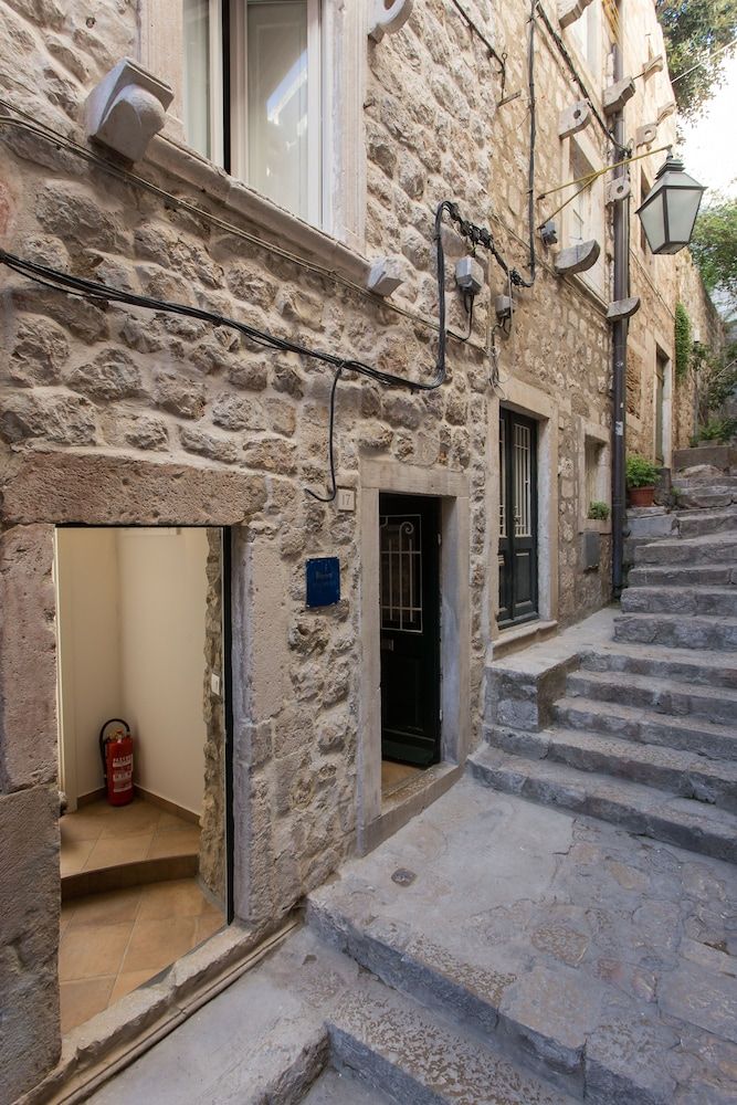 undefined Apartments Bottega 5