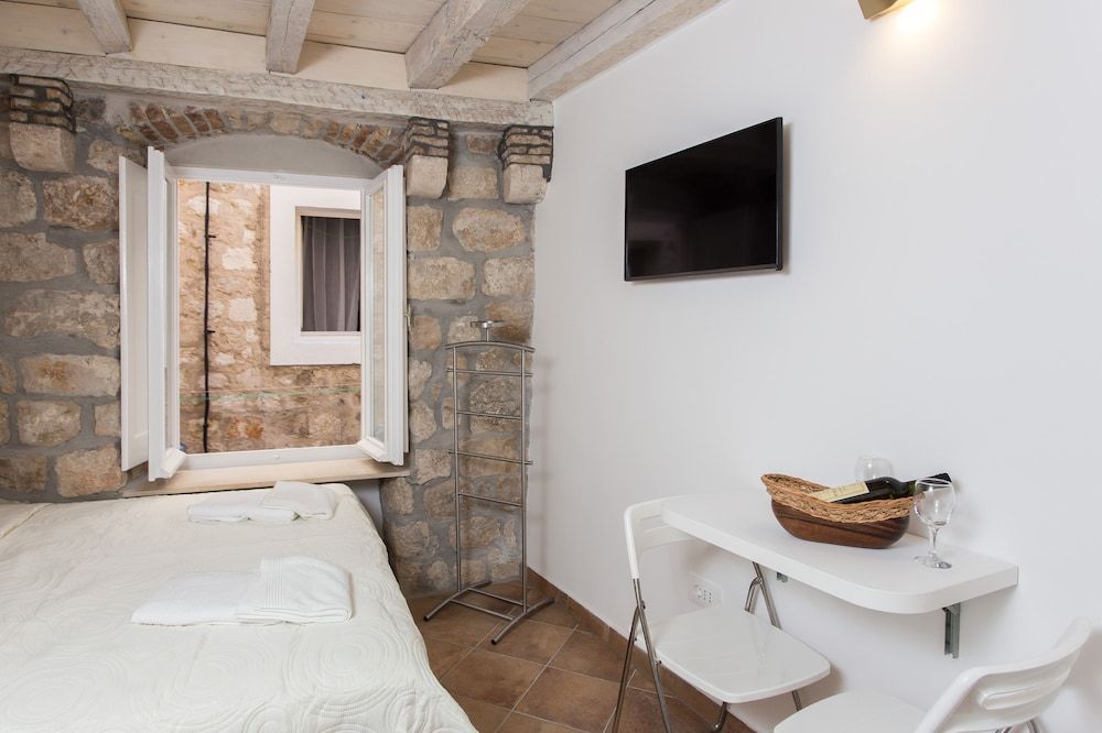 undefined Apartments Bottega 6