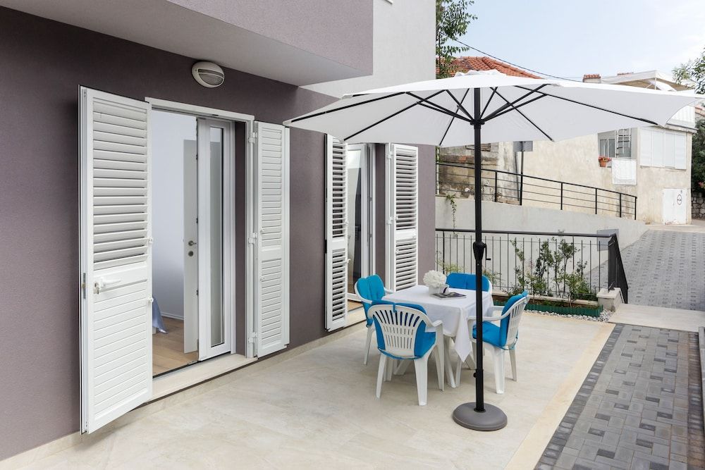 undefined Apartments Villa Karmen 5