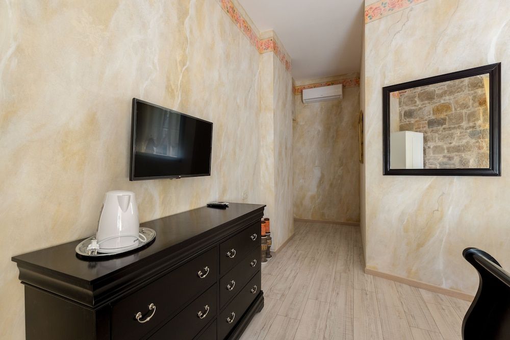 PIETRA ROSSA Luxury Rooms Standard Double Room 18