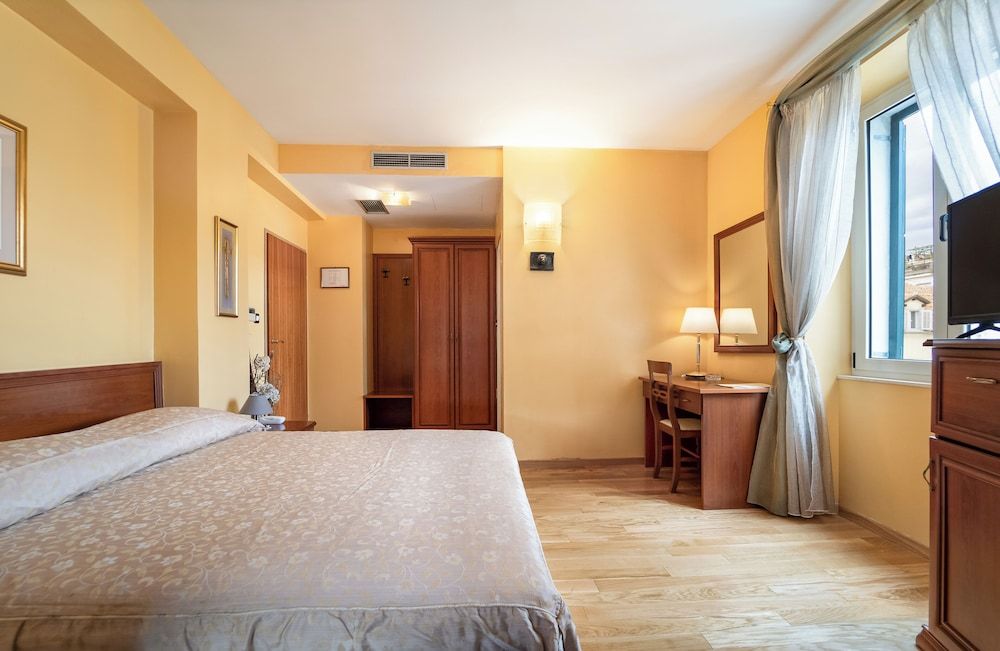 Hotel Peristil Superior Double Room 7