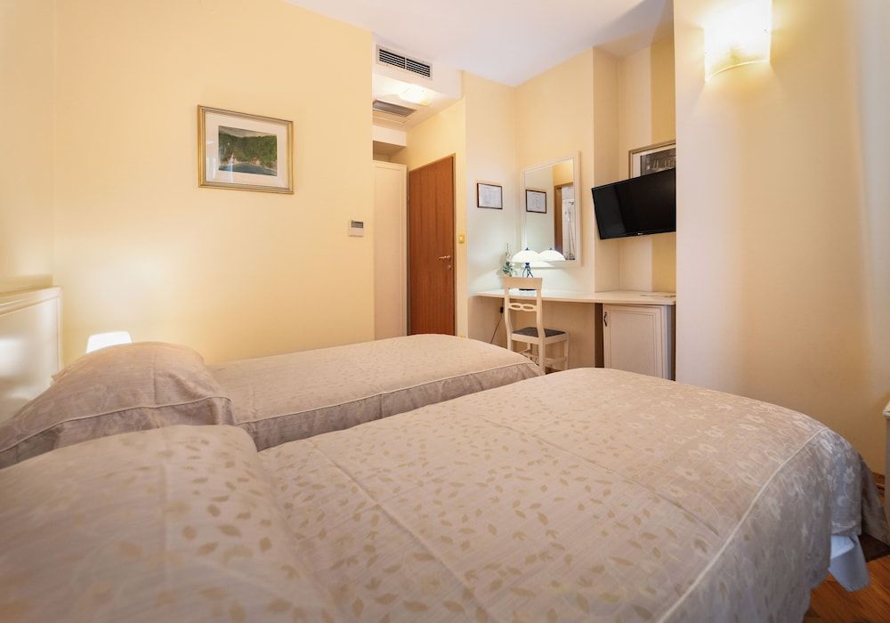 Hotel Peristil Double or Twin Room 3