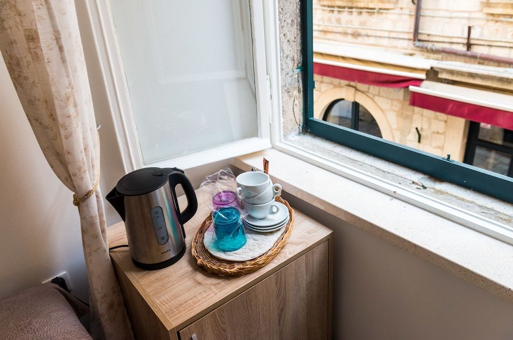 Rooms Tezoro Triple Room, City View 6