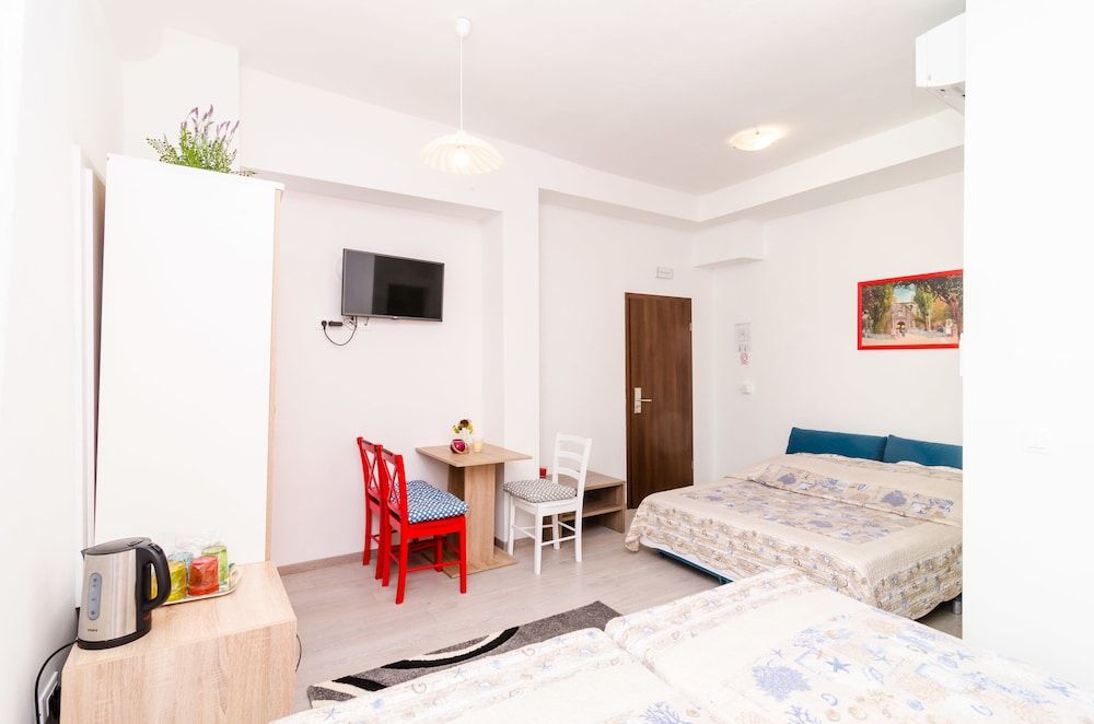 Rooms Tezoro Comfort Triple Room, City View 6