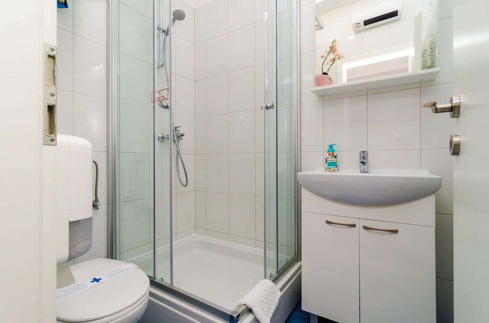 Rooms Tezoro Comfort Triple Room, City View 5