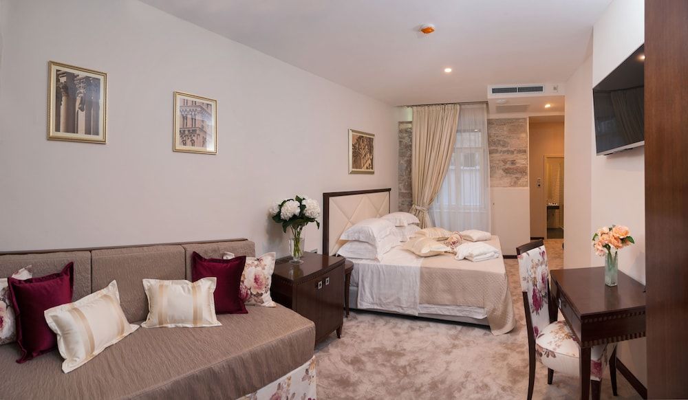 undefined Heritage Hotel Antique Split 5