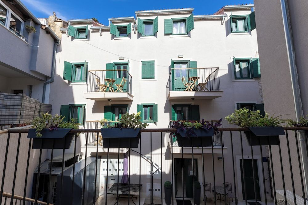 undefined Apartments Korta 6